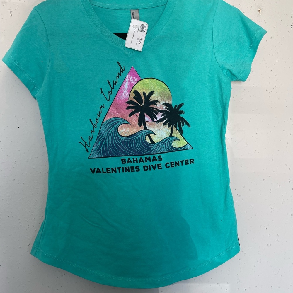 NWT girls tee